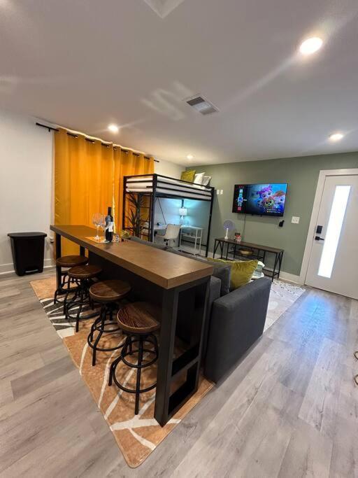 Apartment Spectacular Sleeps 7 Nr Big Tex Dallas